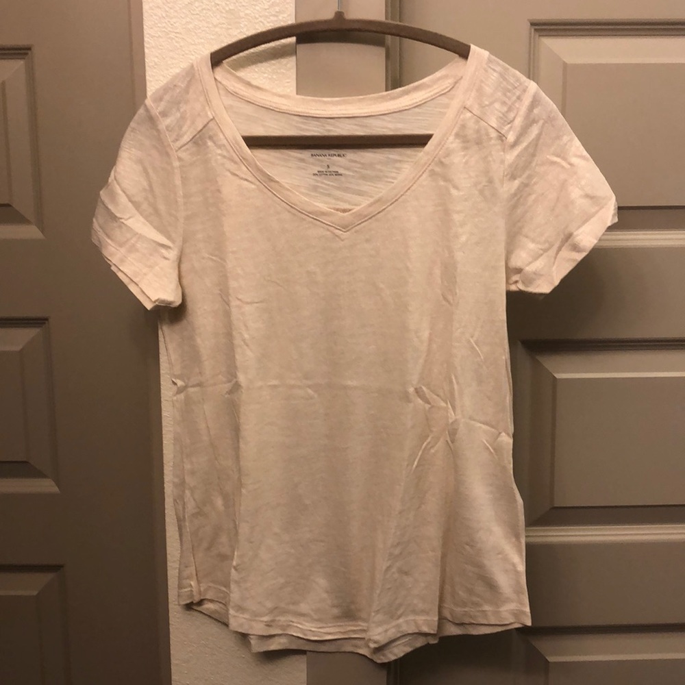 Banana Republic V Neck Tee